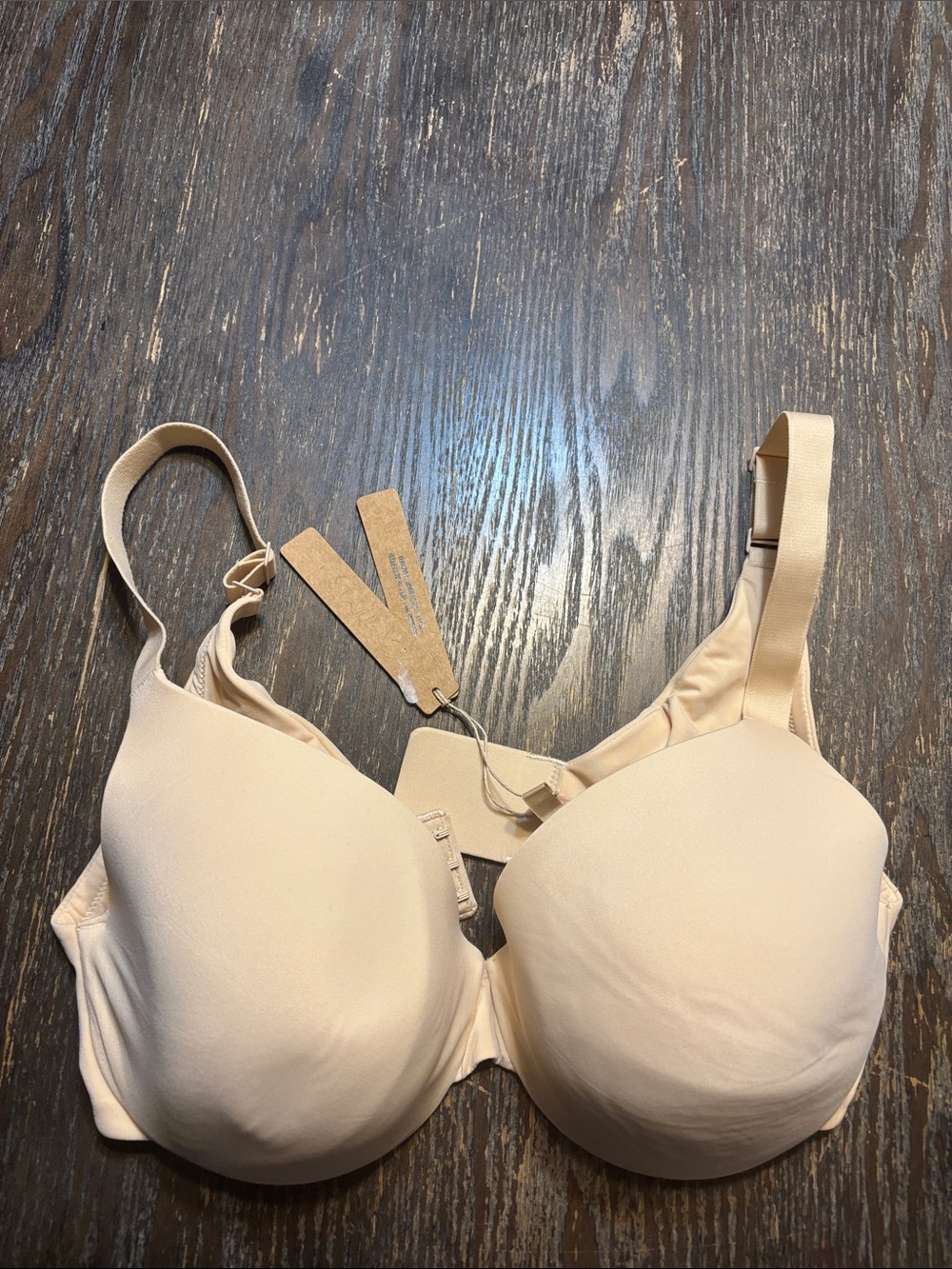 SKIMS Smooth intimate full coverage lightly lined sand 34D NWT Bra creases pads